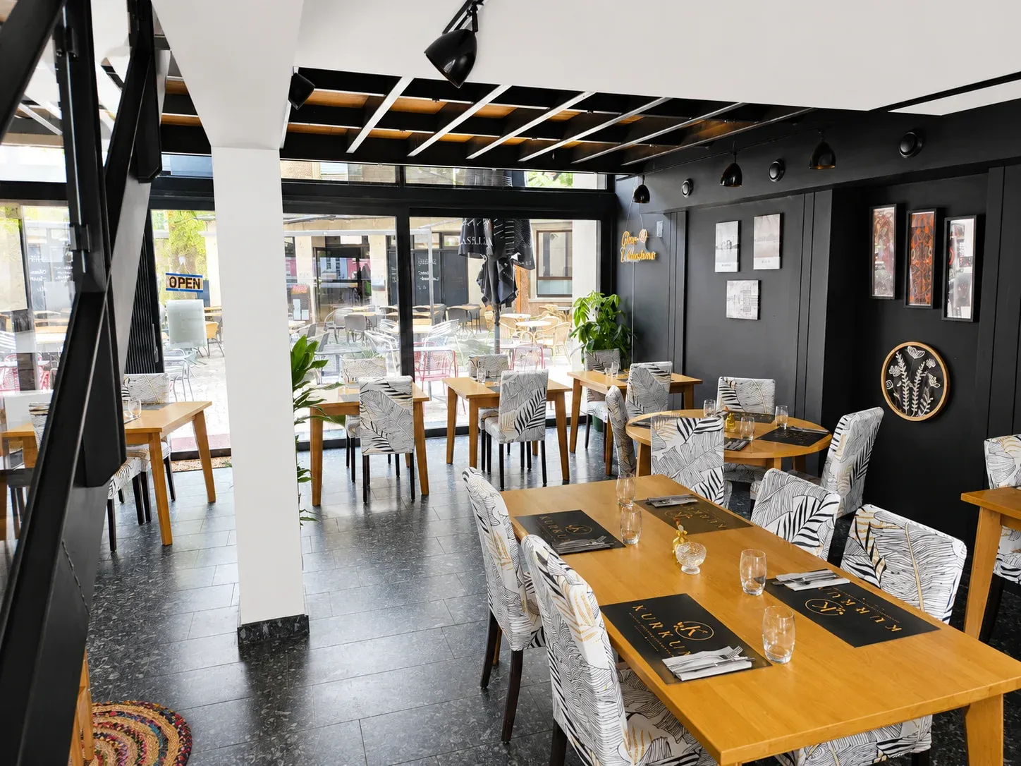 Intérieur du restaurant Kurkuma à Ettelbruck